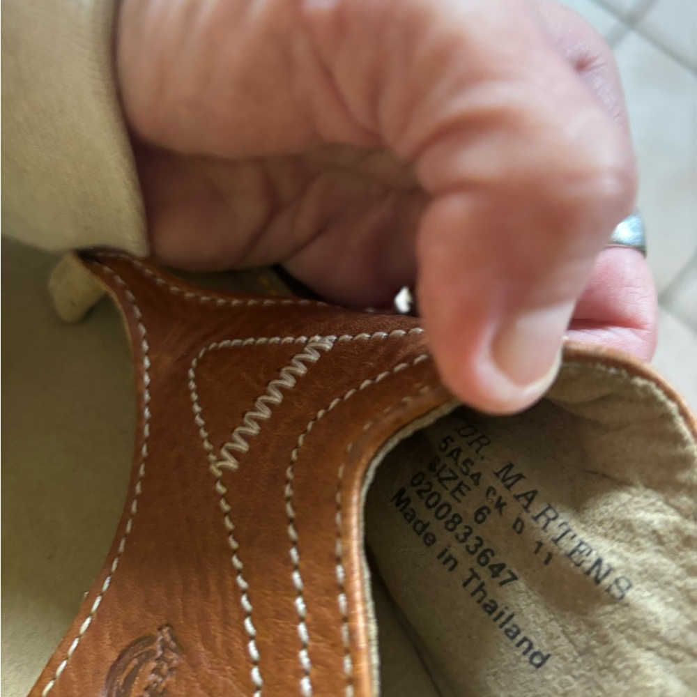 Dr. Martin flip flop sandals - Picture 9 of 11